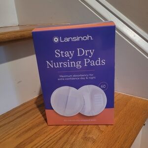 NEW Lansinoh Stay Dry Nursing Pads - White